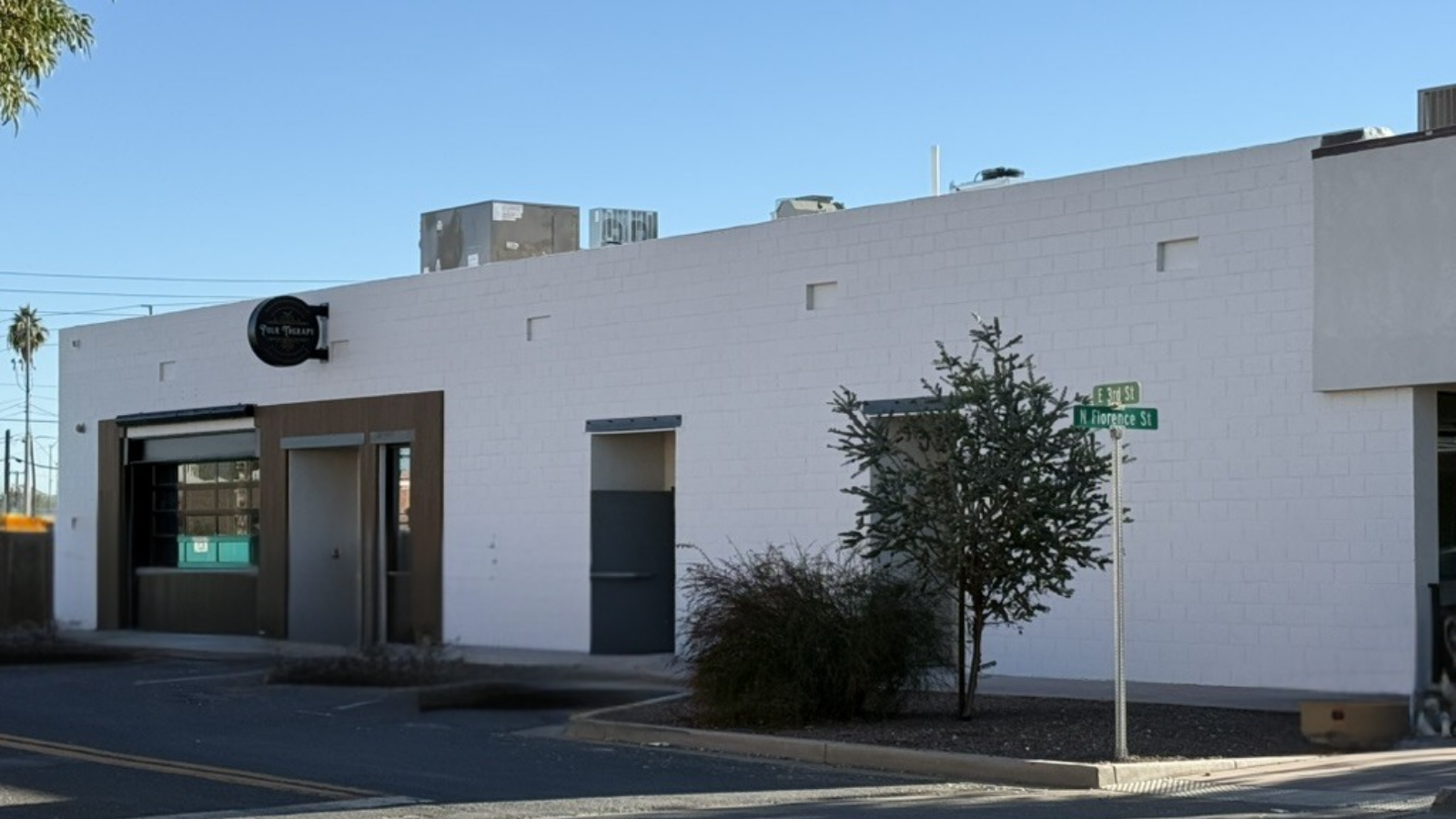 3rd Street facing exterior wall of Terminal 318